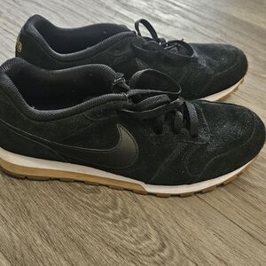 Nike Black and Tan Women's Shoes